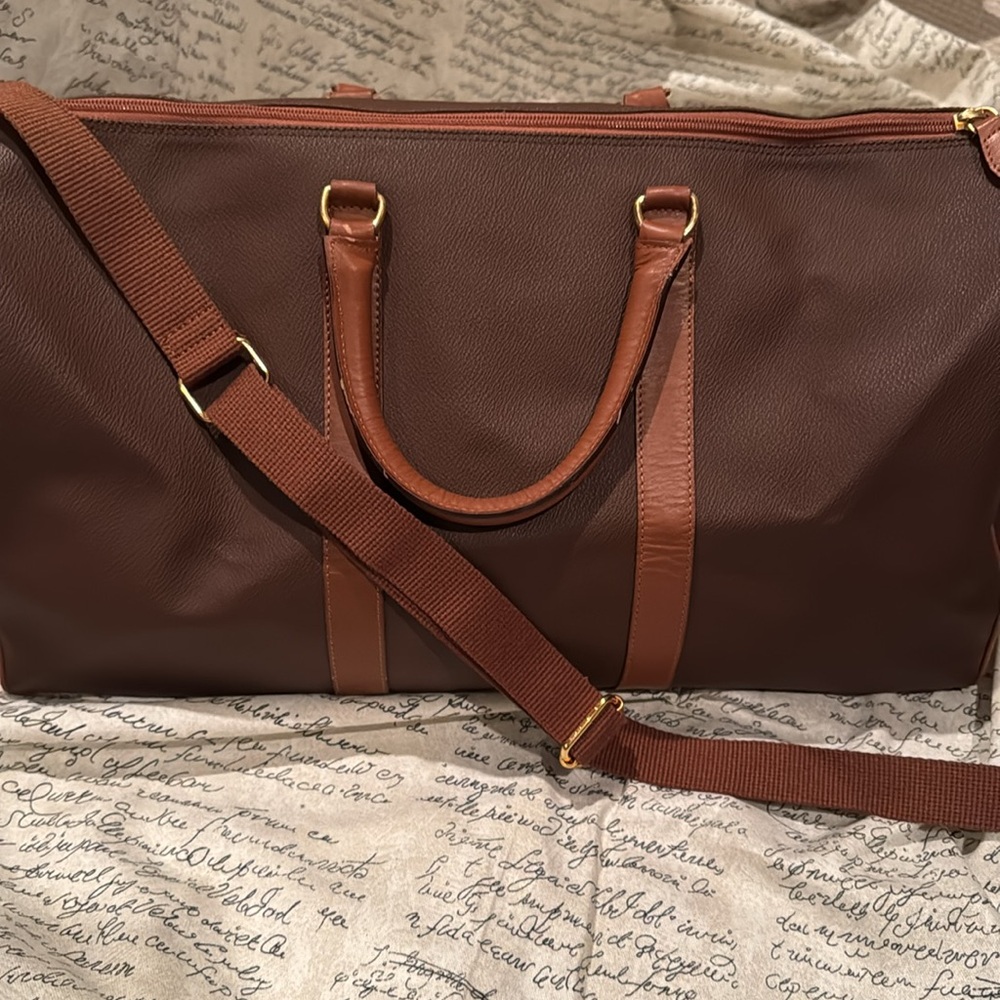 VALENTINO TRAVEL BAG IN CHOC & TAN W. GOLD ACCENTS & ROLLED LEATHER HANDLES - Picture 5 of 10